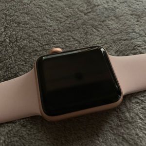 Apple Watch Series 3 + Cellular - 38mm Gold